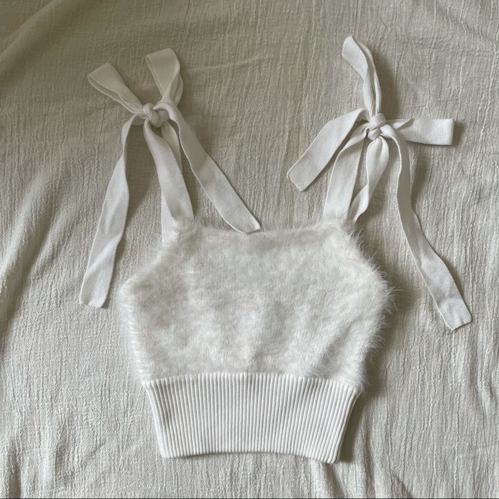 URBAN OUTFITTERS Shoulder Tie Top
